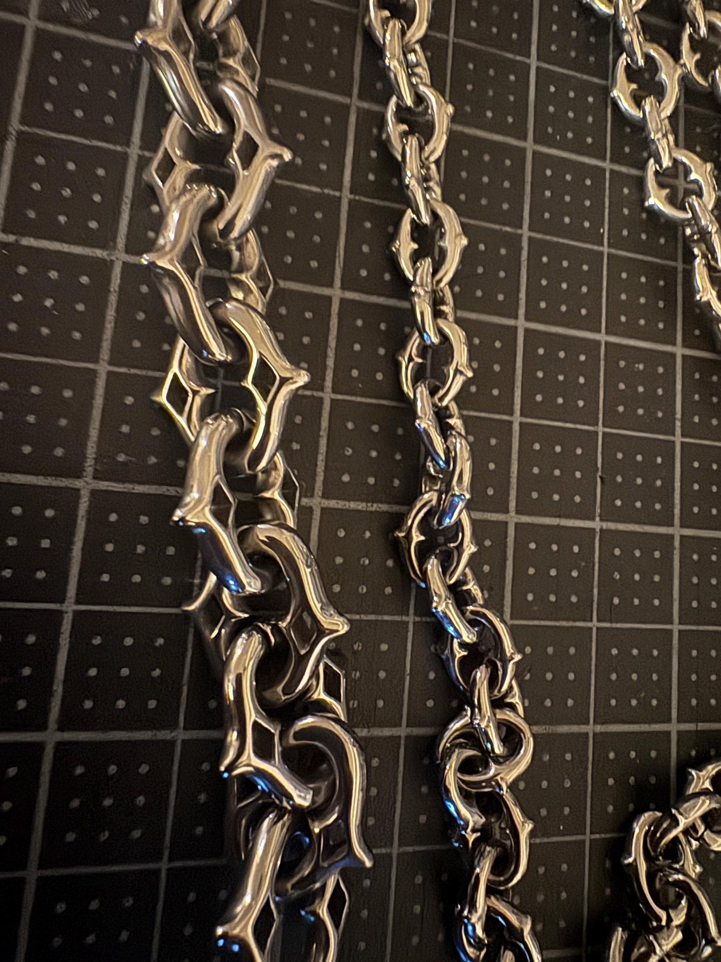 Large Spikey chain