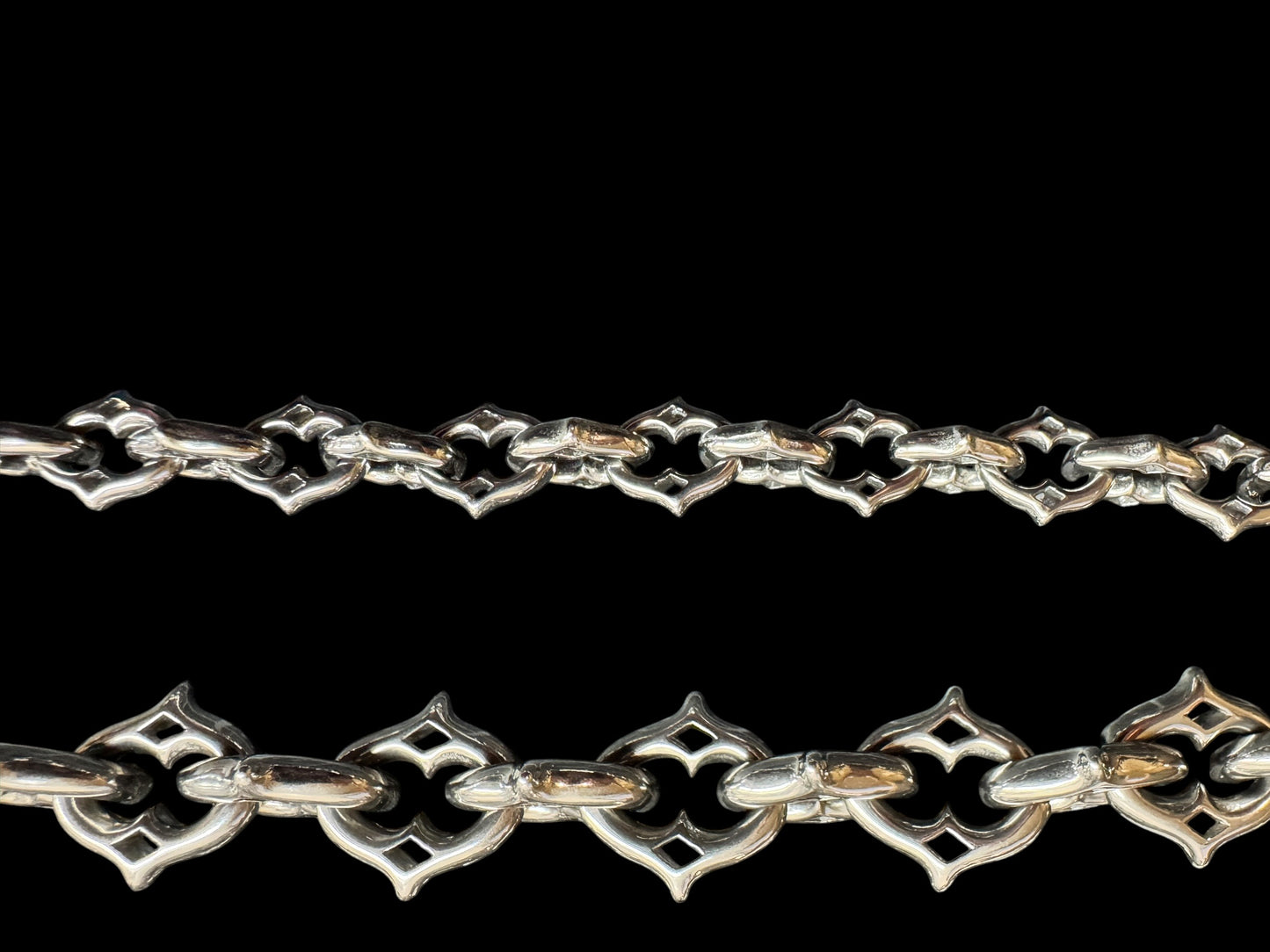 Larger Spike link Hollow chain