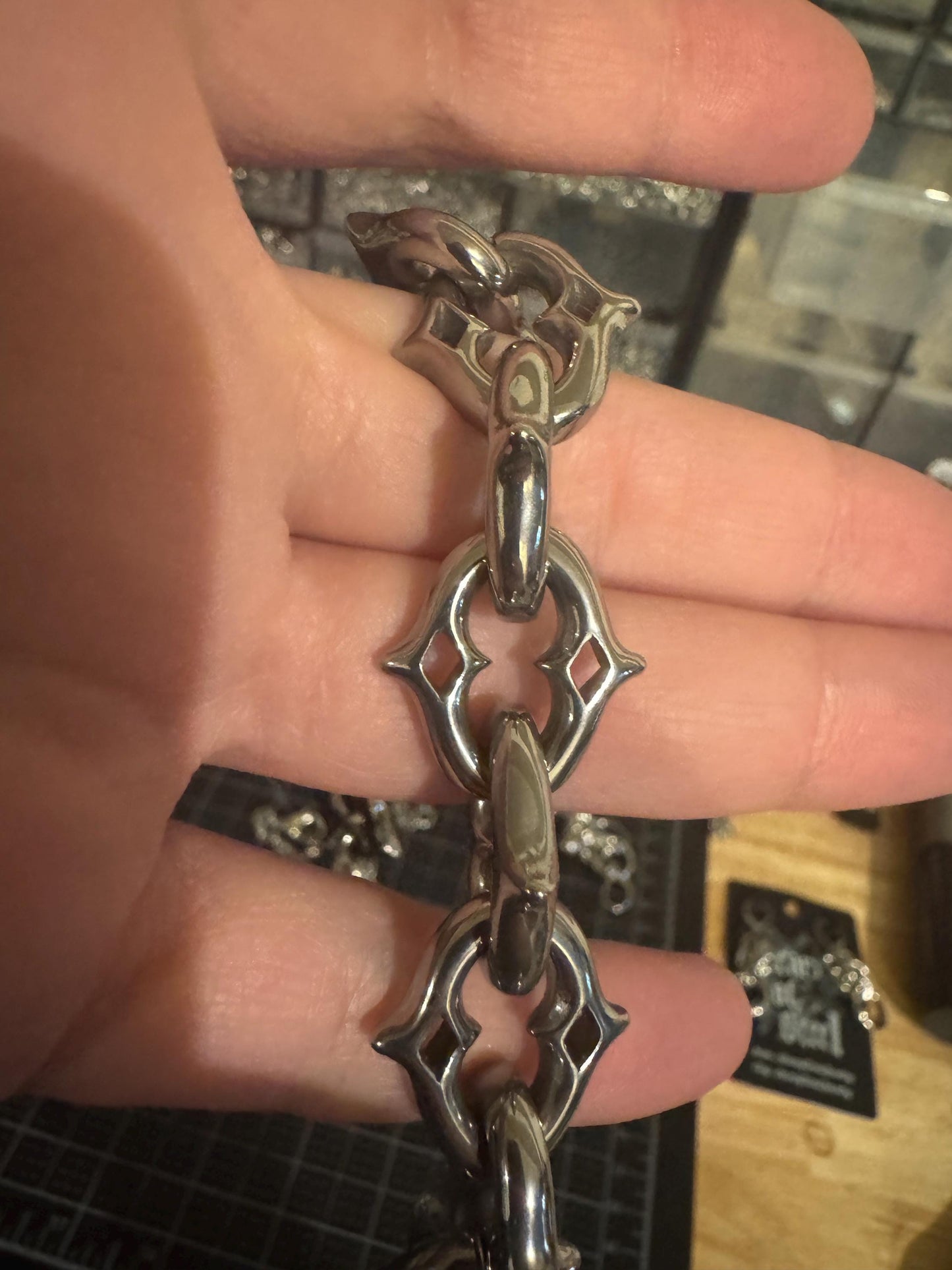 Large Spikey chain