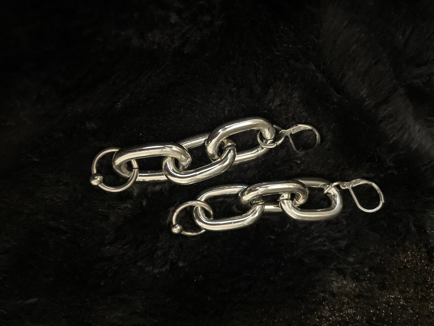 Lightweight Chunky chain earrings