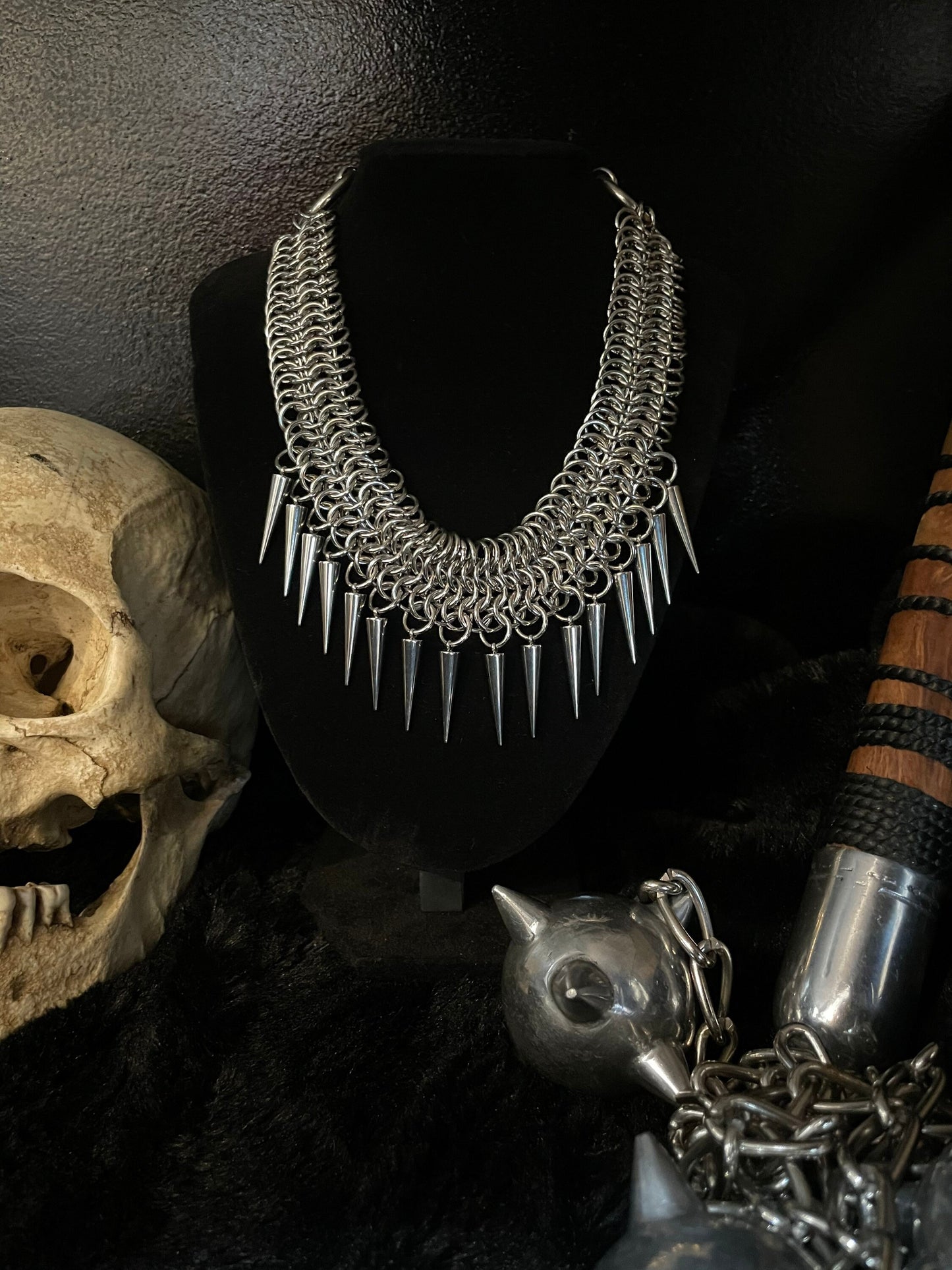 Chainmaille spiked necklace