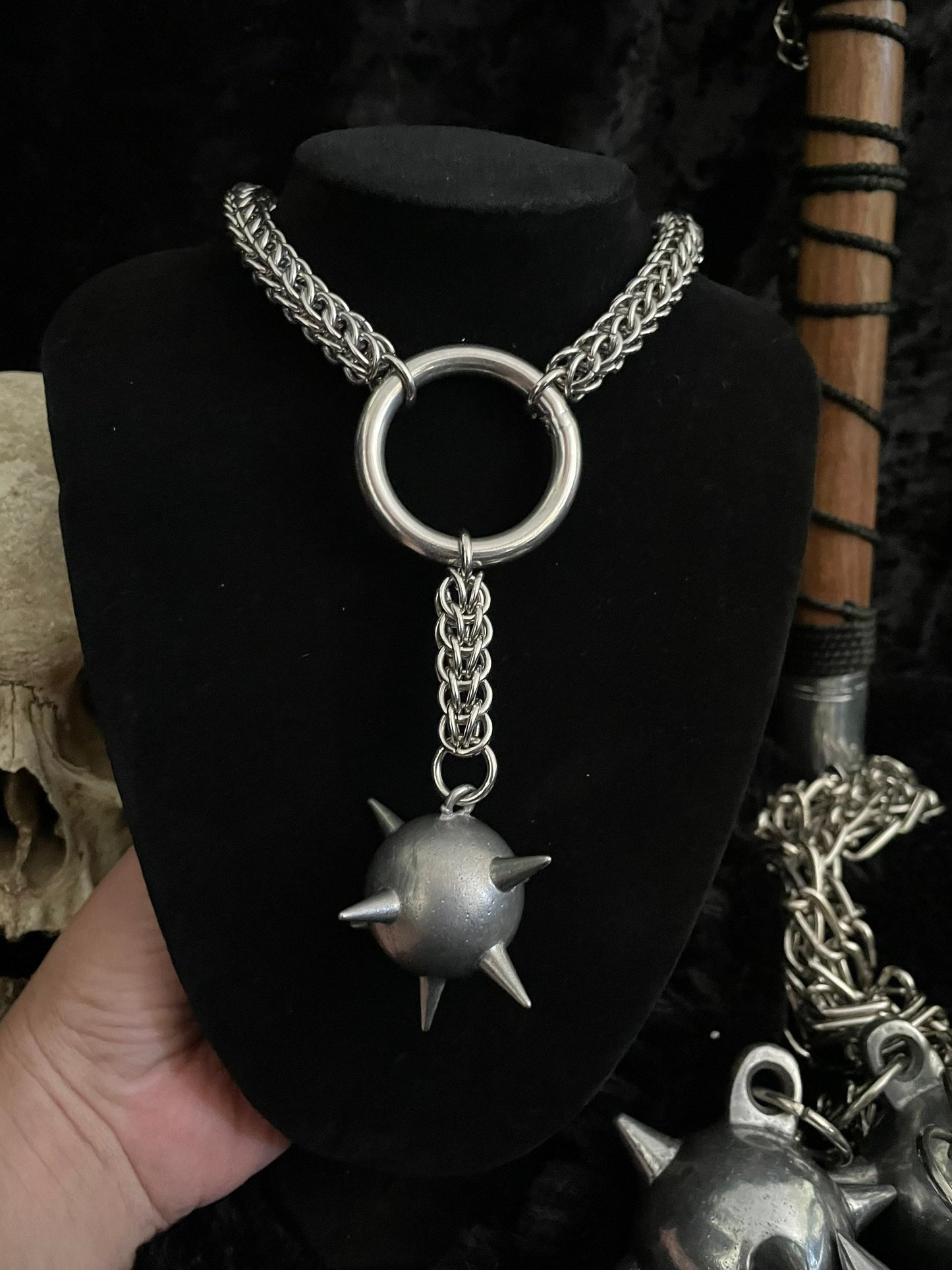 Flail chainmaille necklace