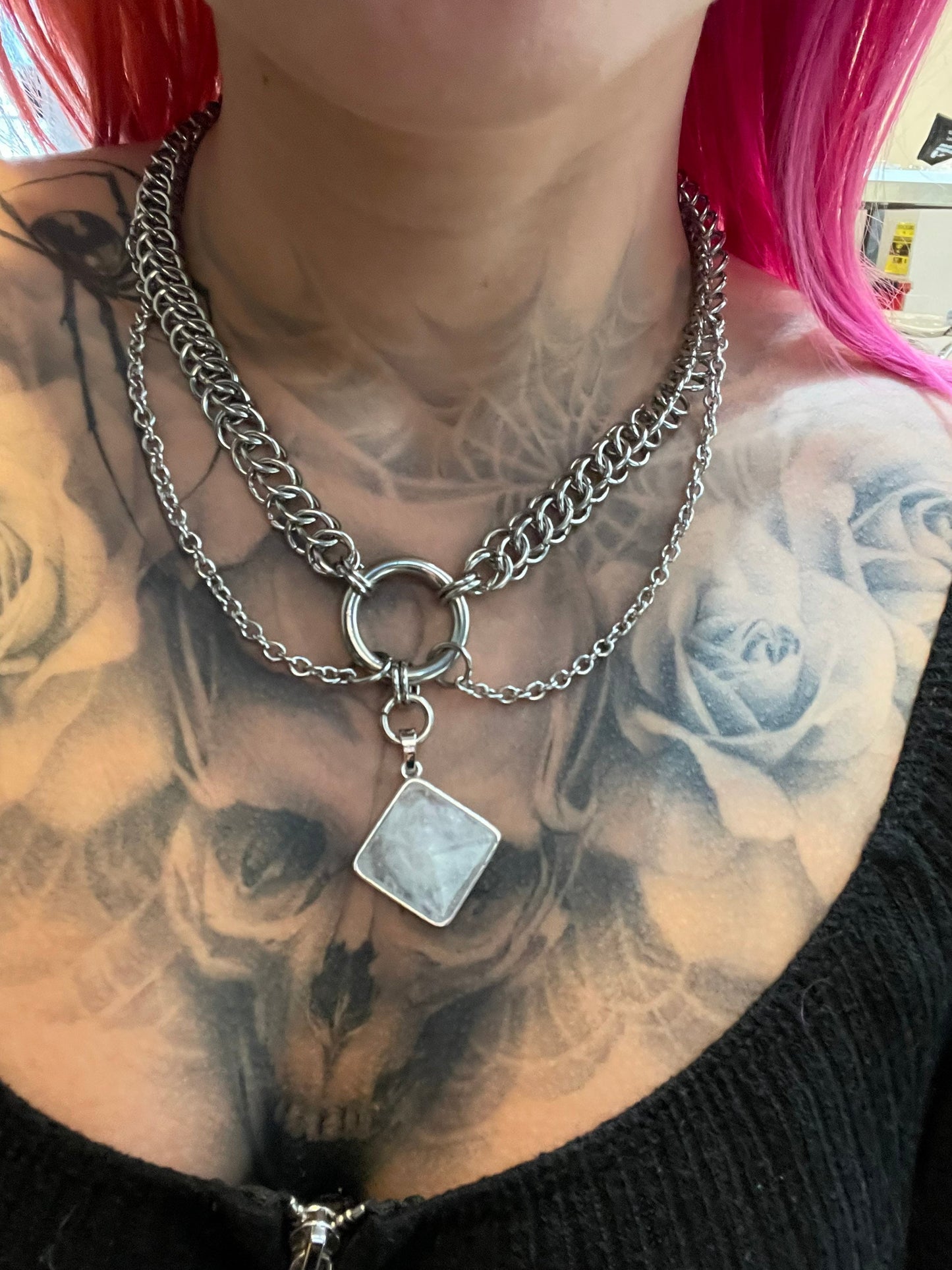 Quarts crystal chainmail necklace