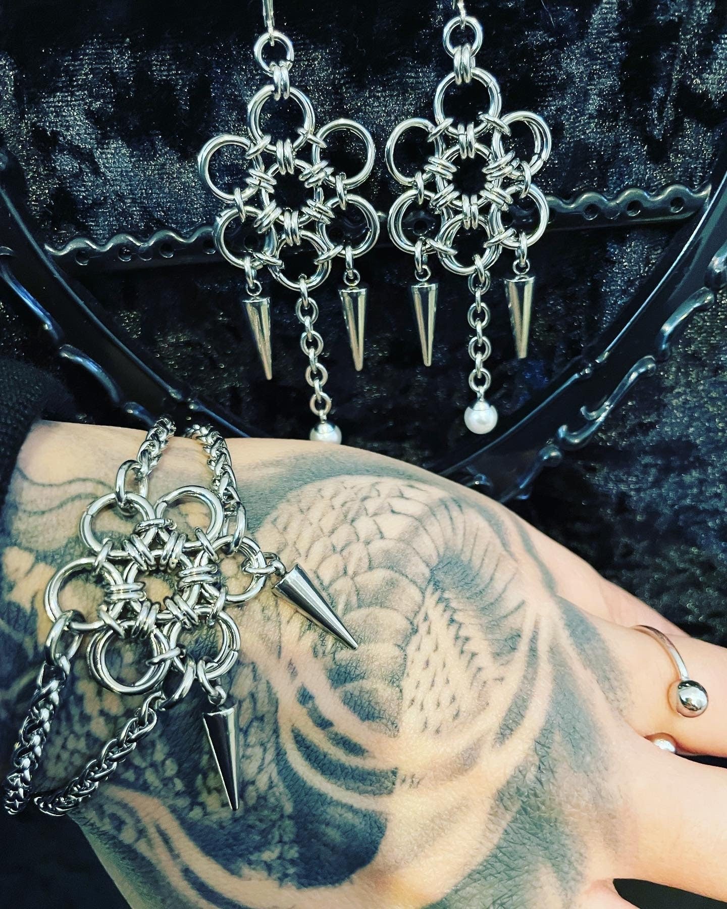 Chainmail flower bracelet