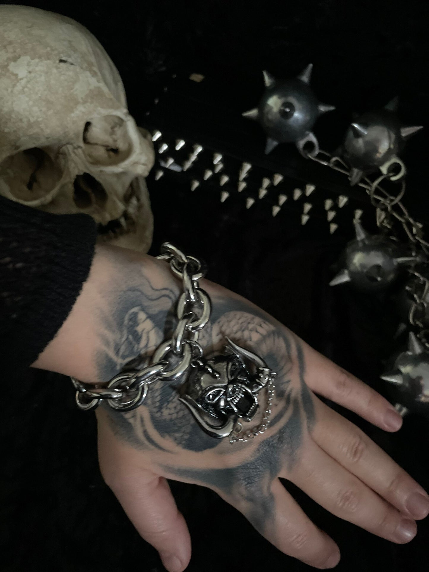 Stainless snaggletooth bracelet