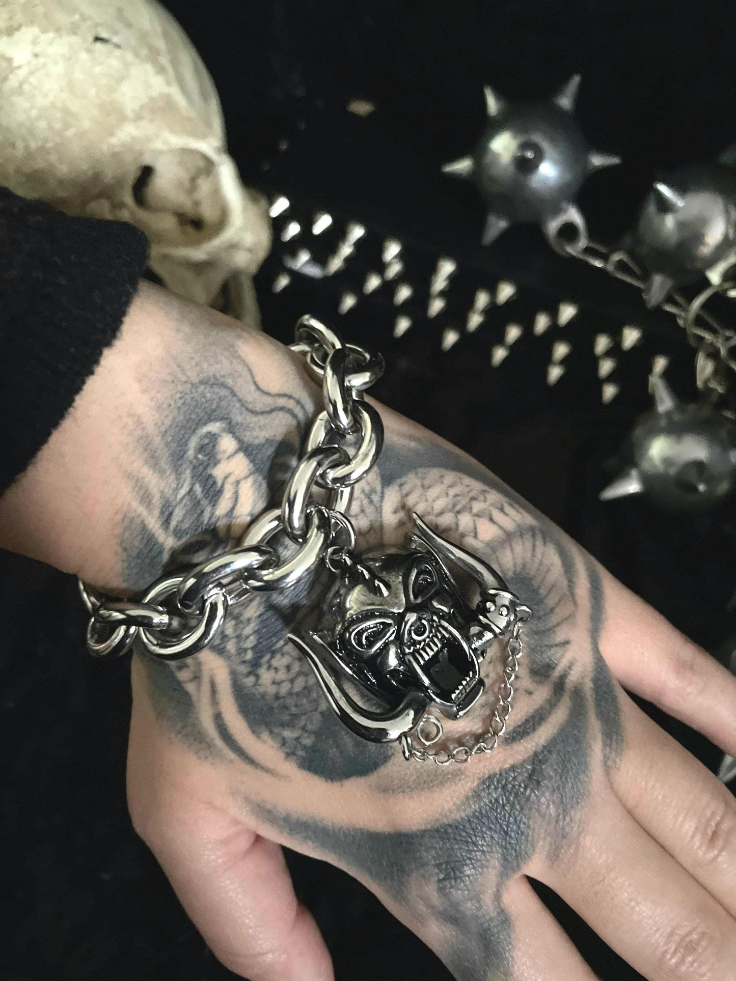 Stainless snaggletooth bracelet
