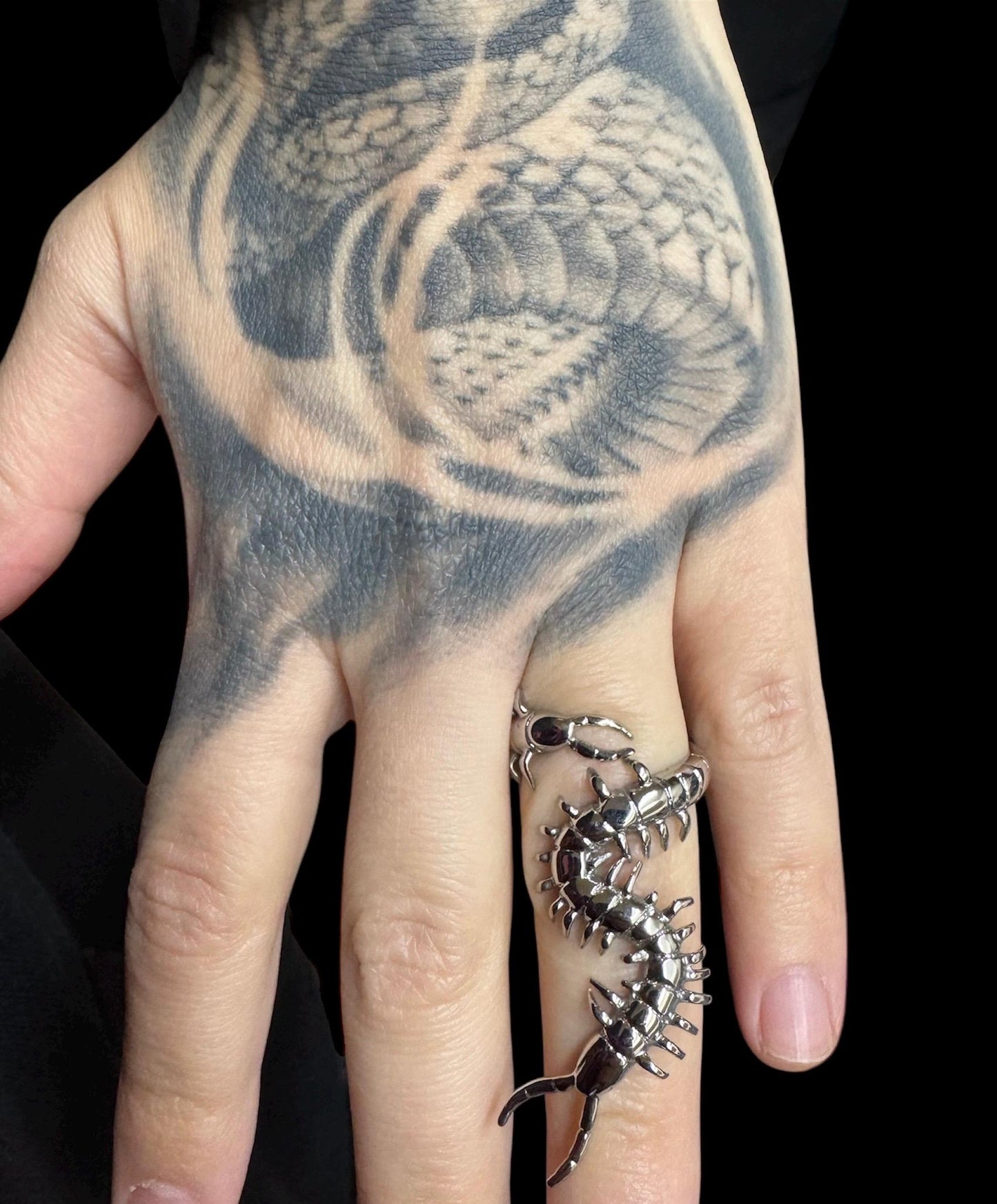 Centipede ring