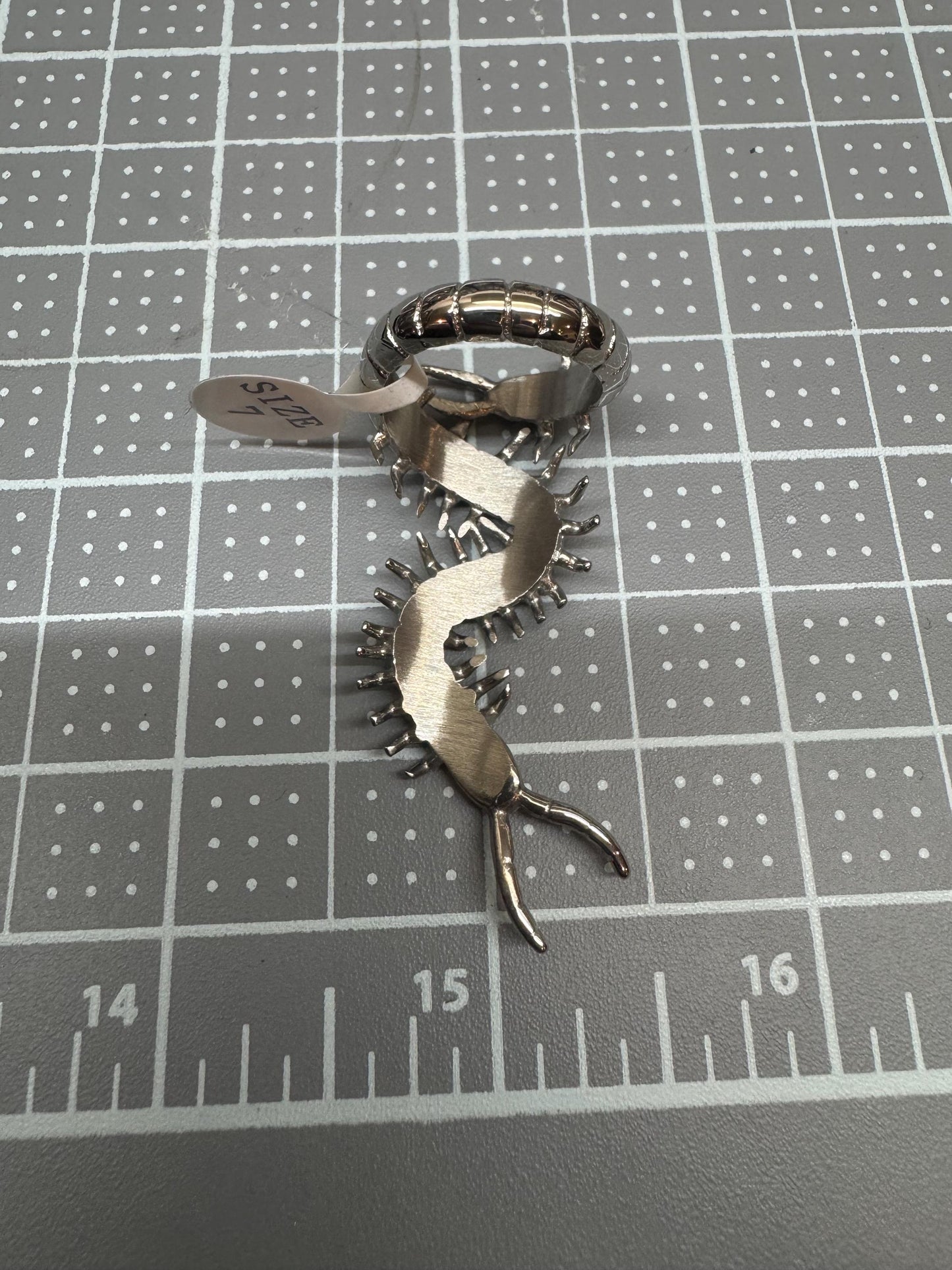 Centipede ring