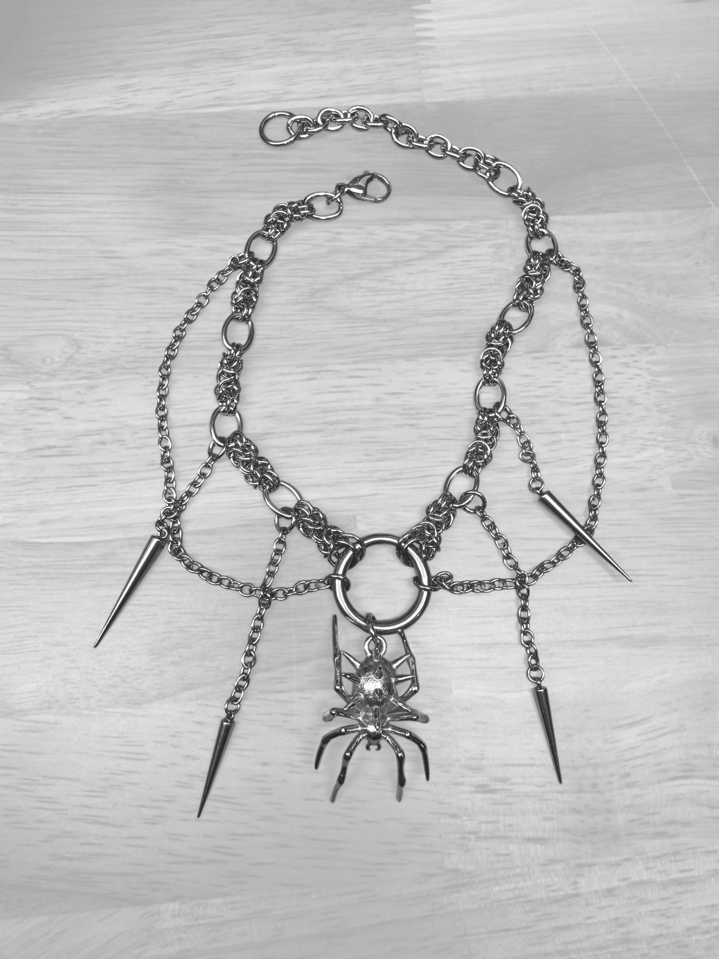 Spiked spider Chainmaille