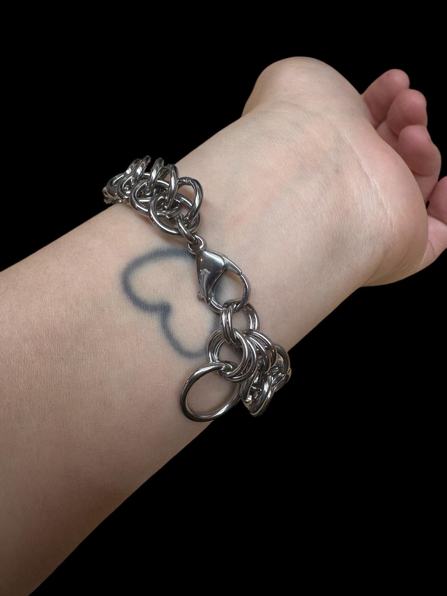 Stainless steel chainmaille bracelet