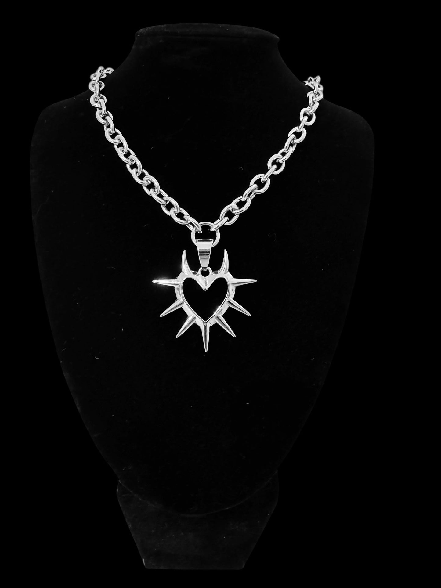 Spikey Heart chain