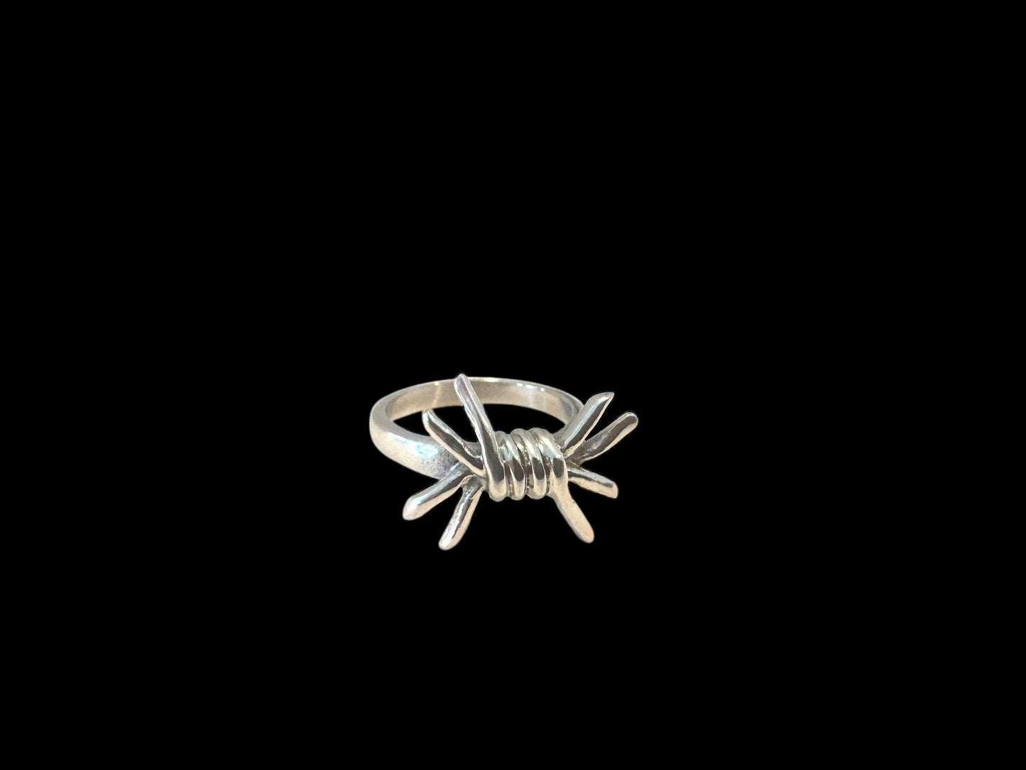 Barbed wire ring