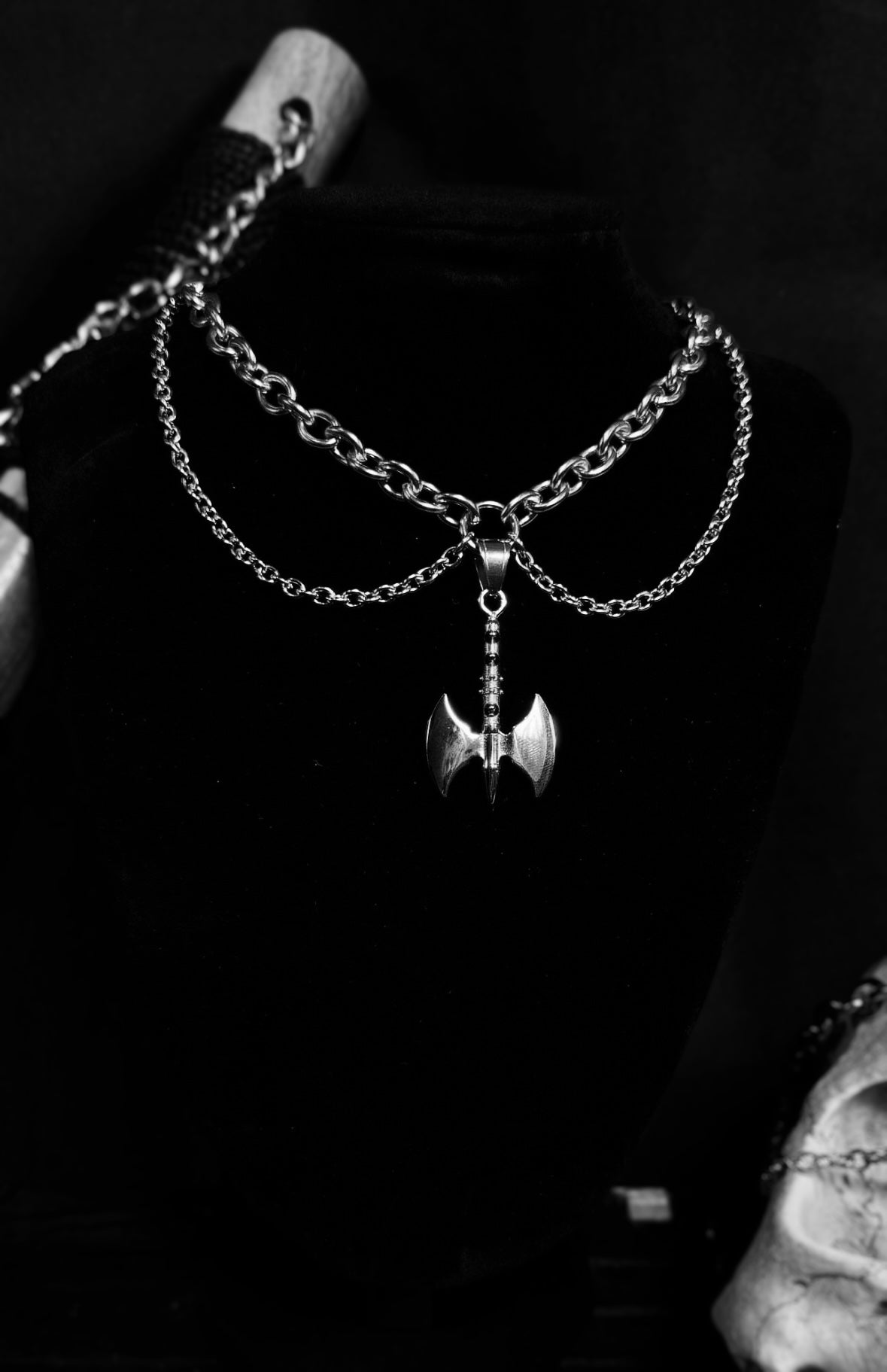 Axe drop chain (silver or gold)