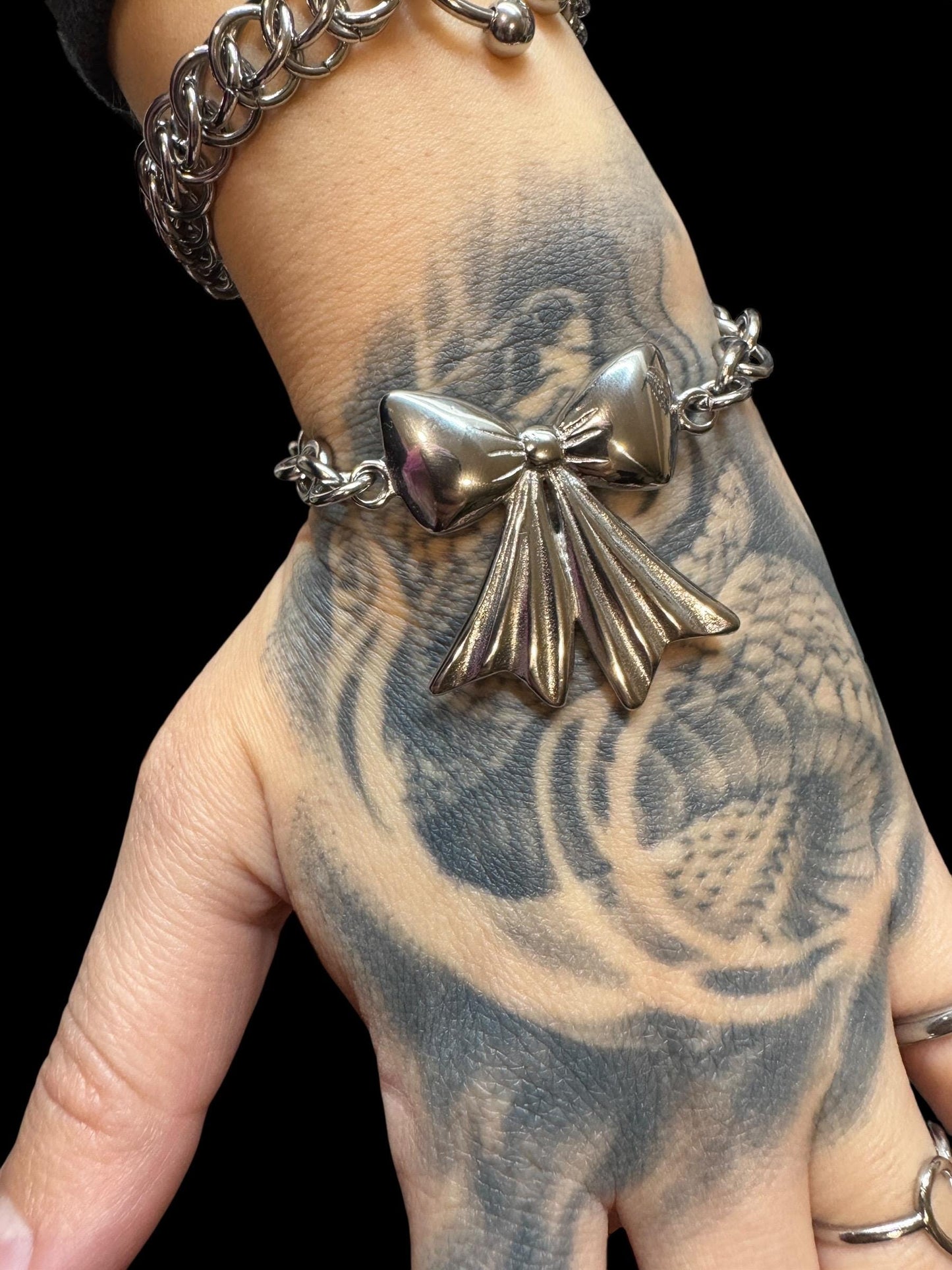 Bow bracelet