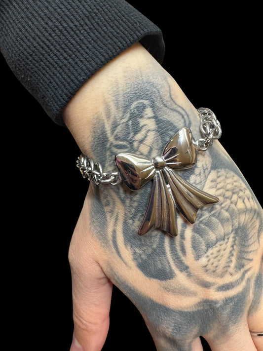 Bow bracelet