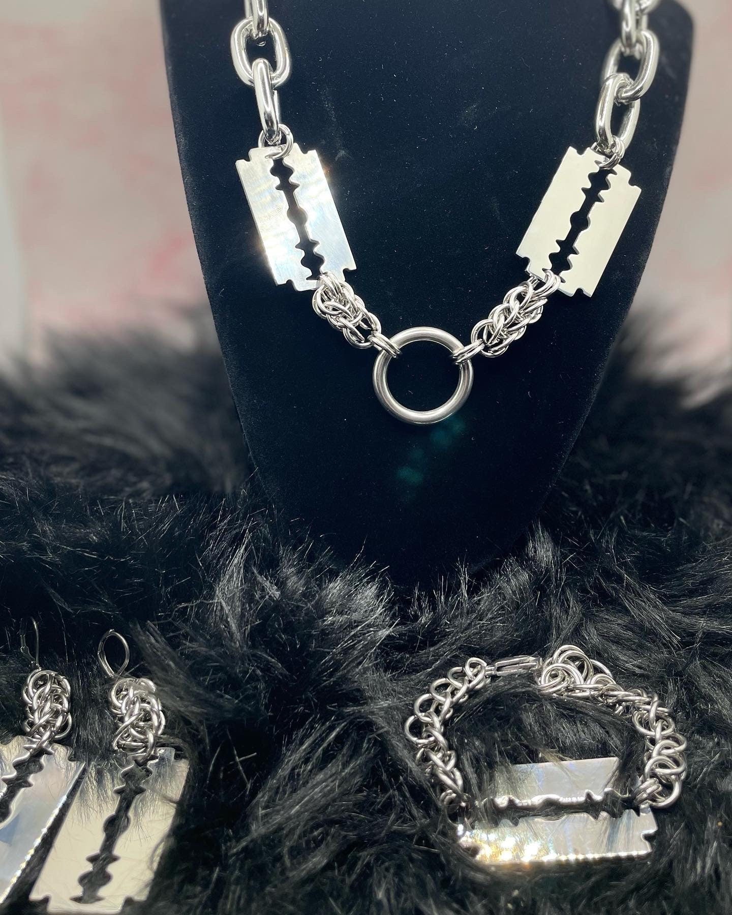 razor blade chainmaille necklace