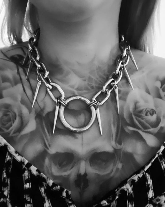 Chunky spiked chain
