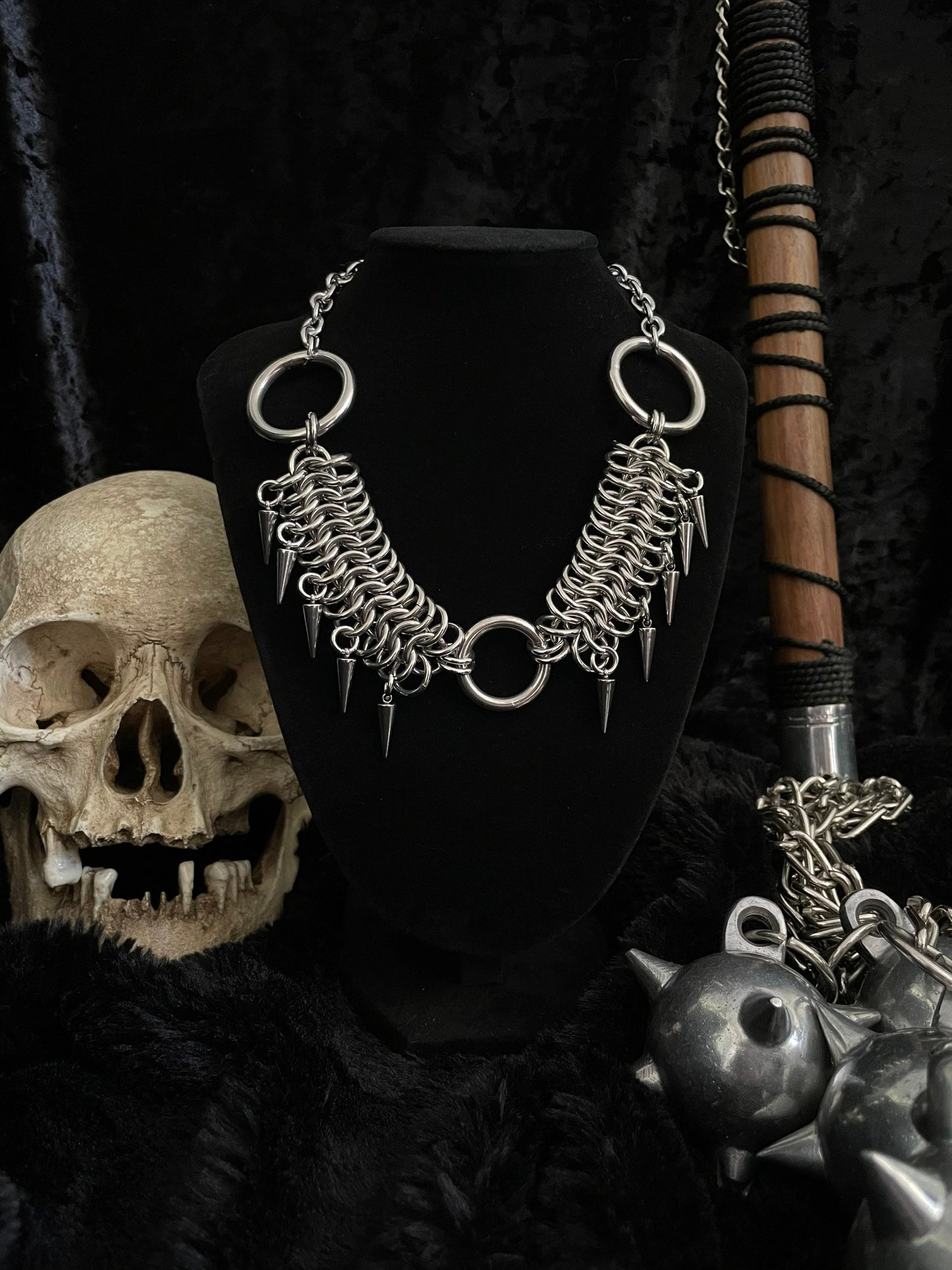Chainmaille necklace, European 6&1 with spikes
