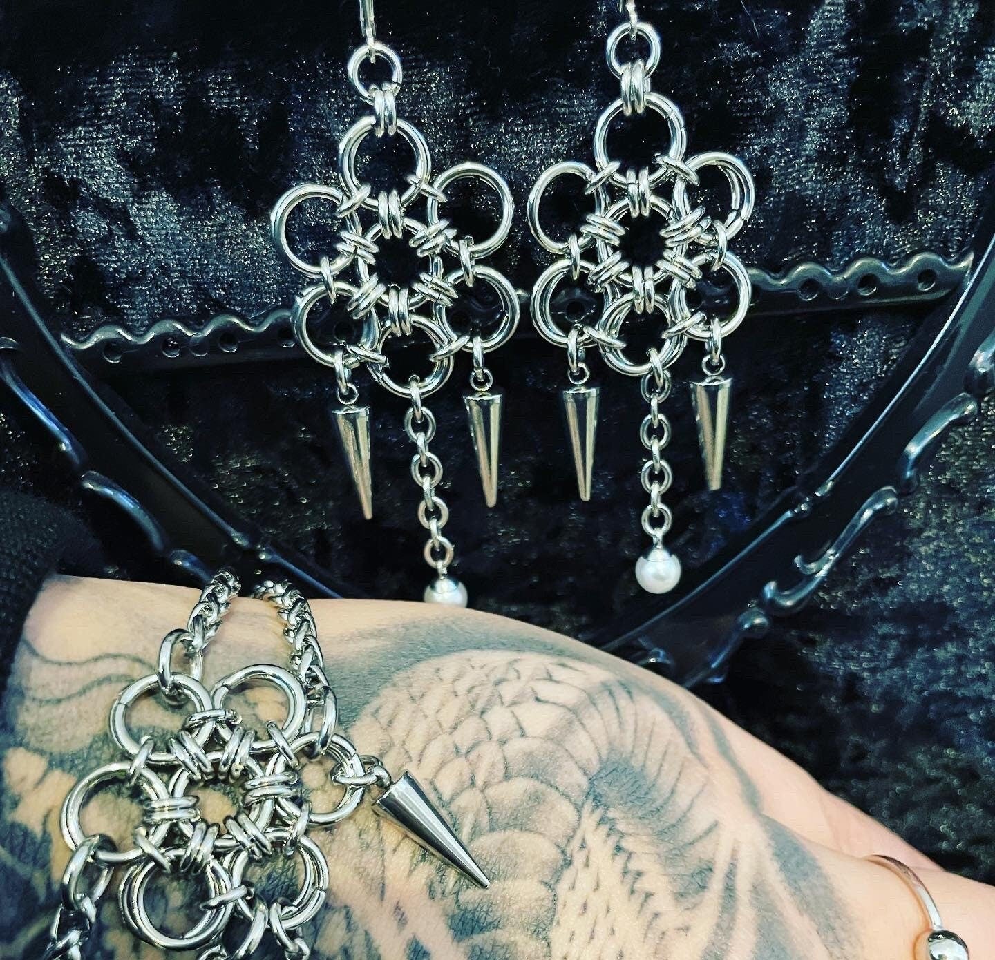 Chainmail flower earrings