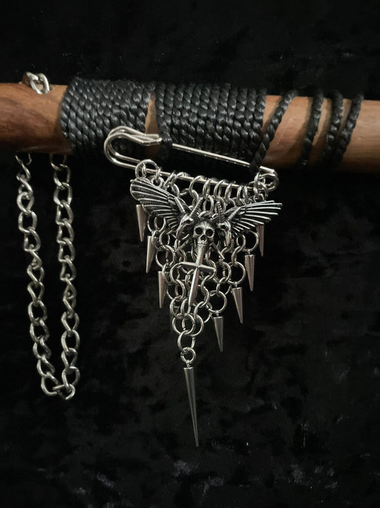 Chainmail gism brooch