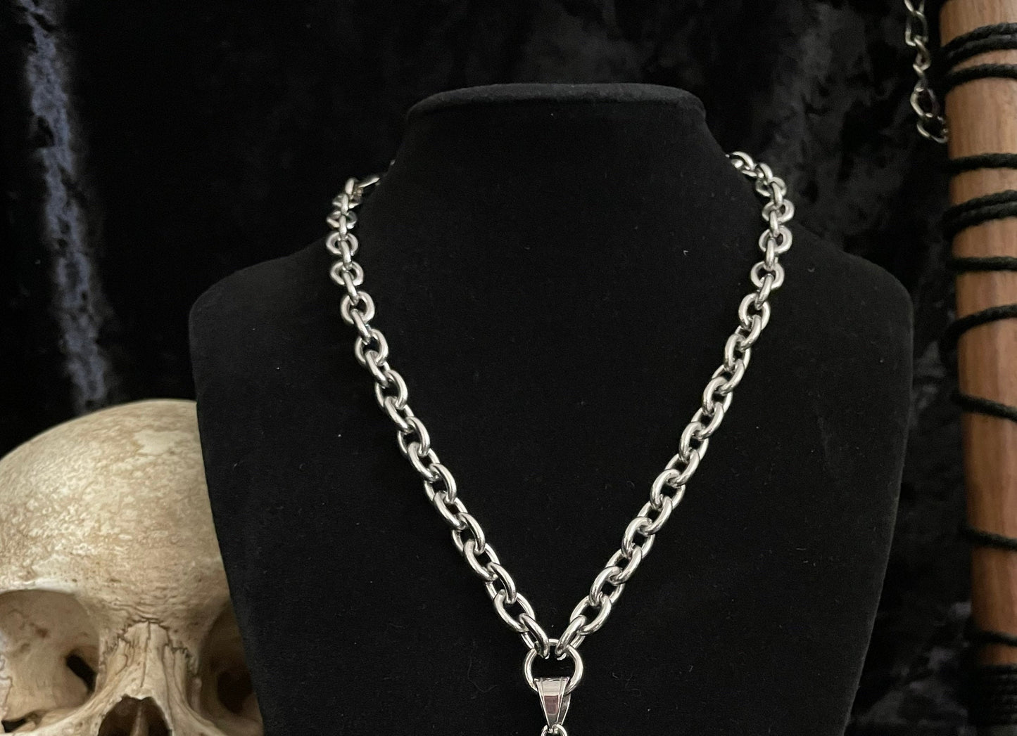 Skull chain