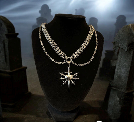 Dagger heart chain, Wounded heart