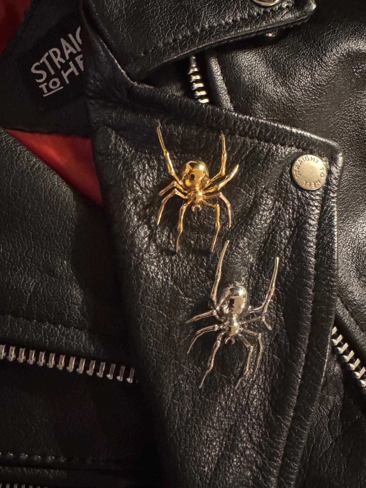 Spider pin