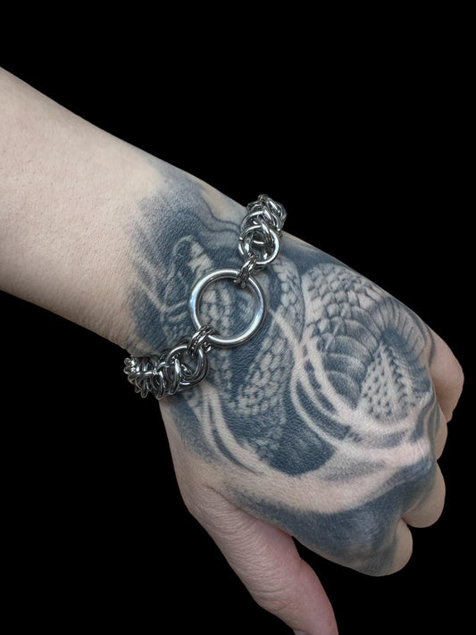 Stainless steel chainmaille bracelet