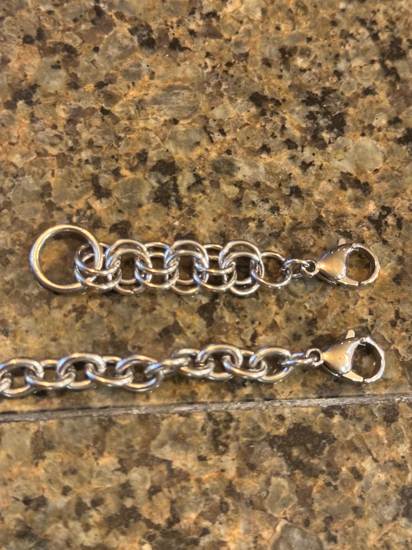 Adjustable chain
