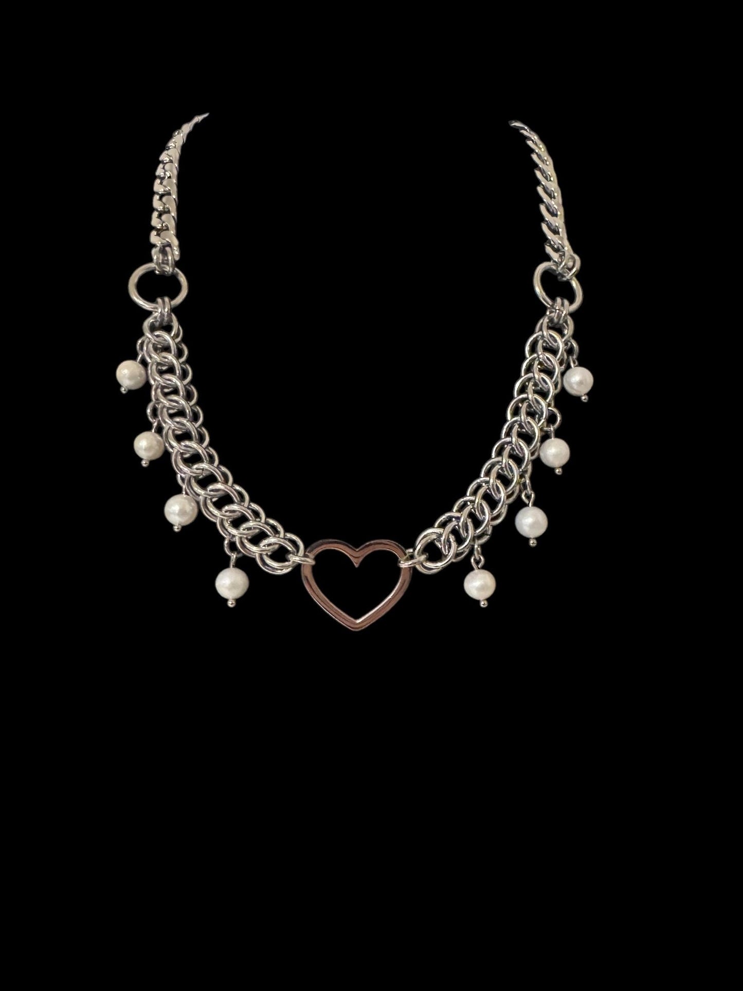 Heart necklace, chainmaille Pearl necklace
