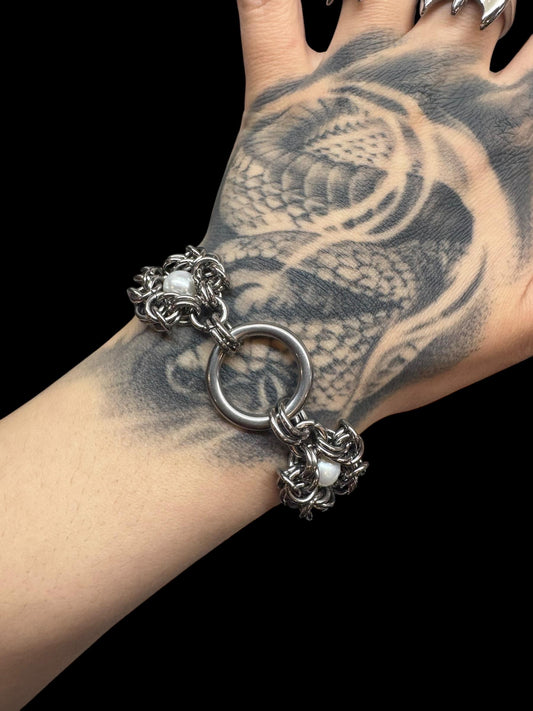 Pearl bracelet, chainmail