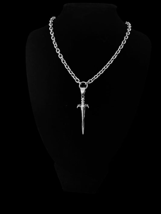 Smallest dagger chain