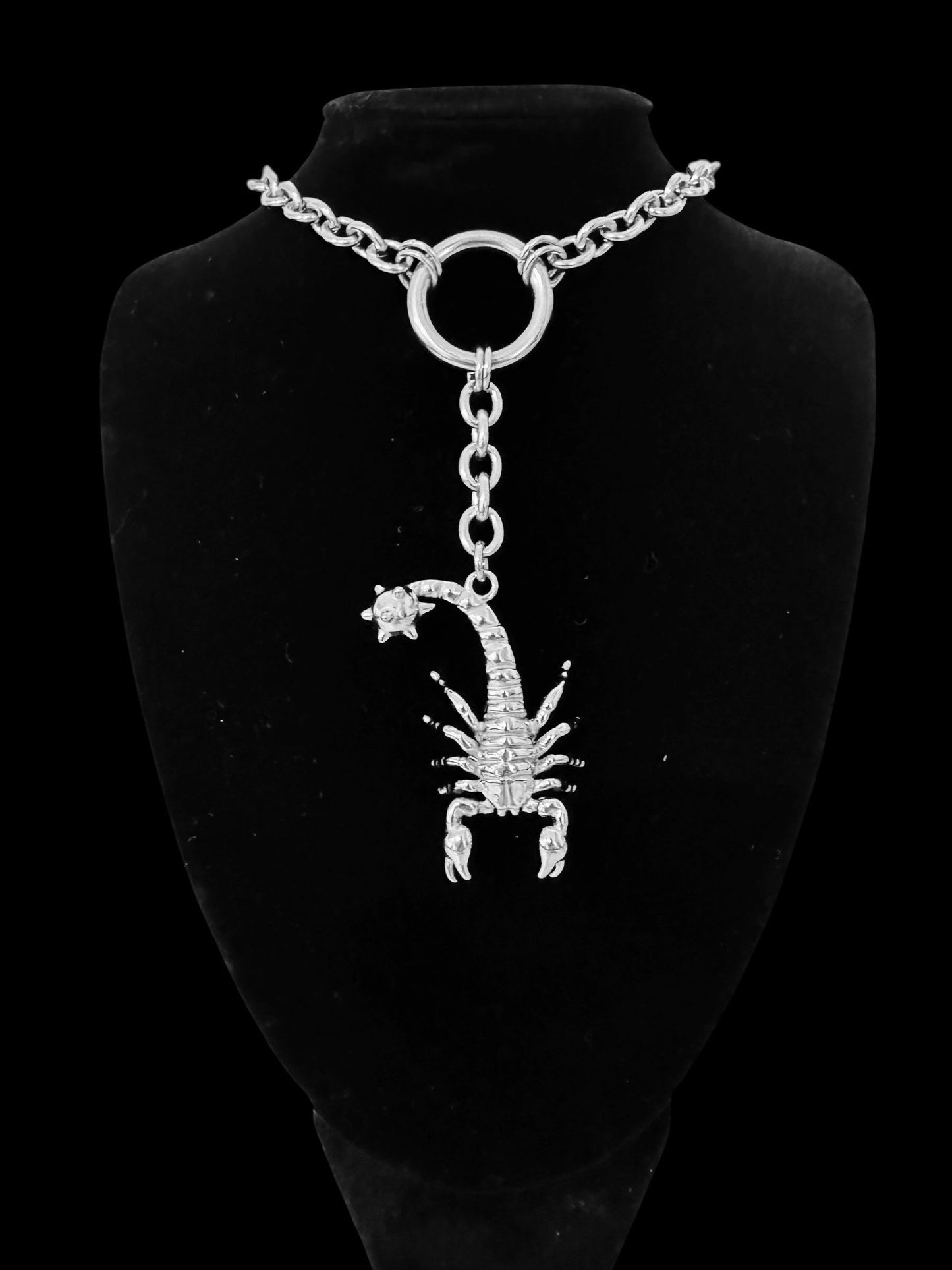 Scorpion flail chain