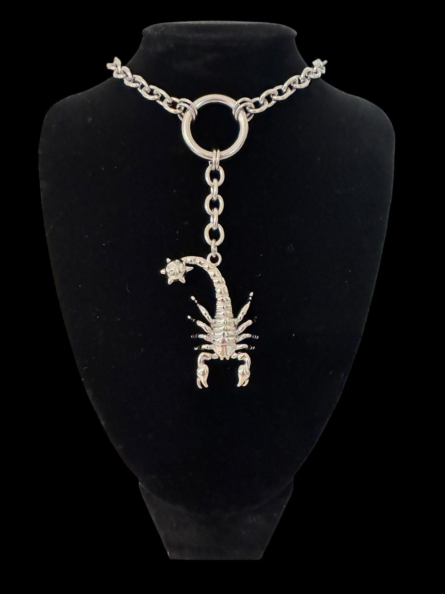 Scorpion flail chain