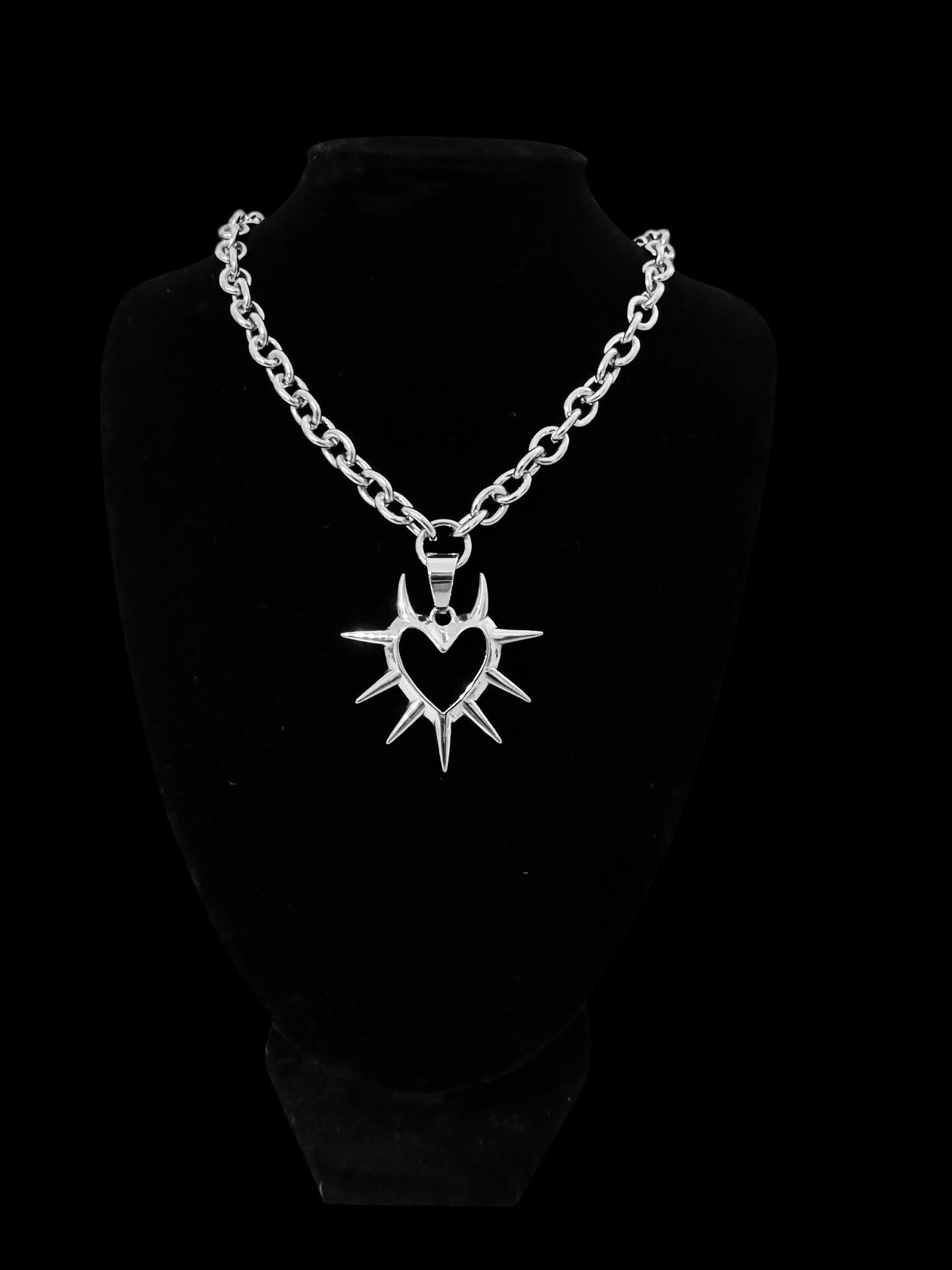 Spikey Heart chain