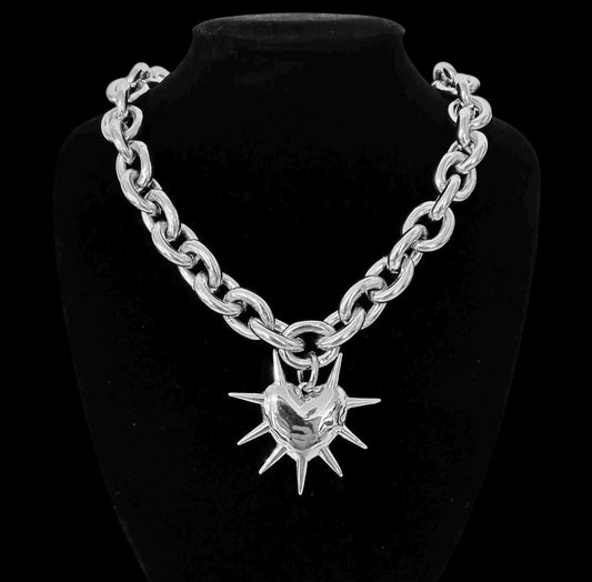 Chunky heart cable chain